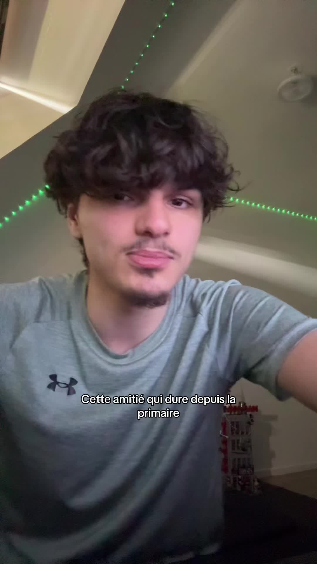 @E’