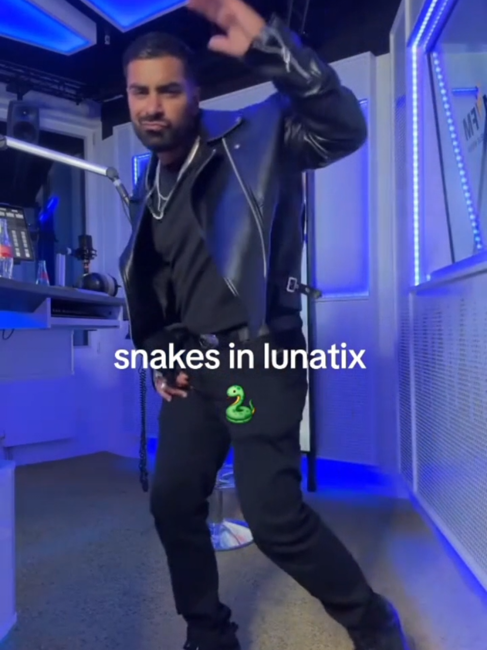 @𝙫𝙚𝙡𝙖