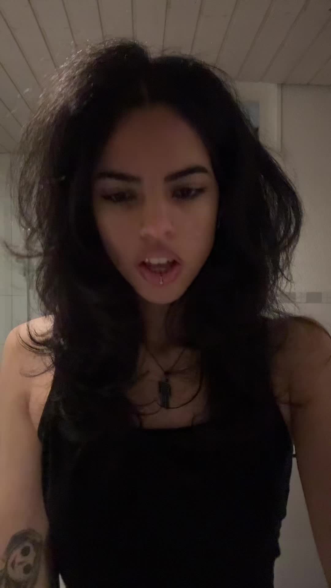 @Thaís