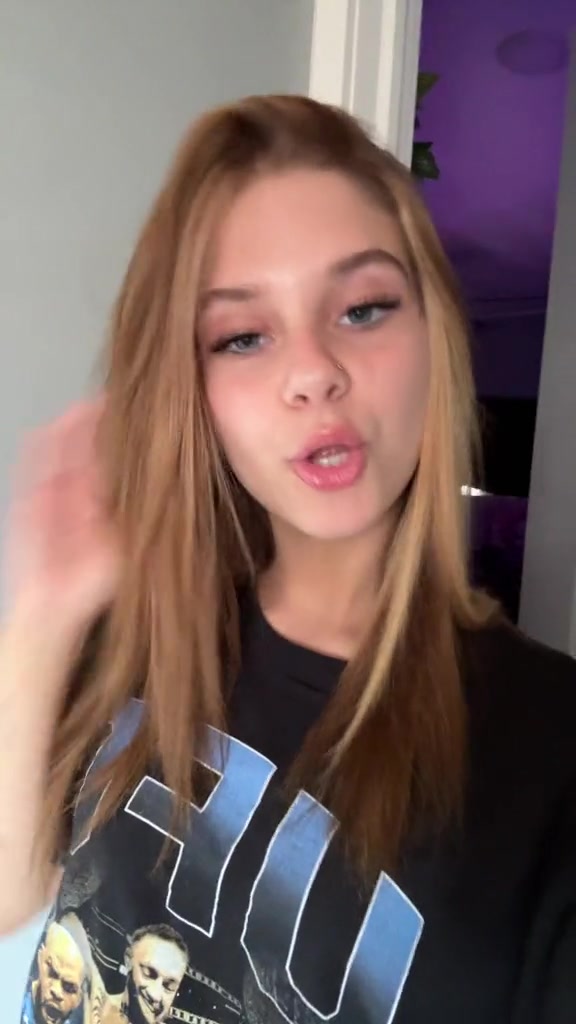 @👻