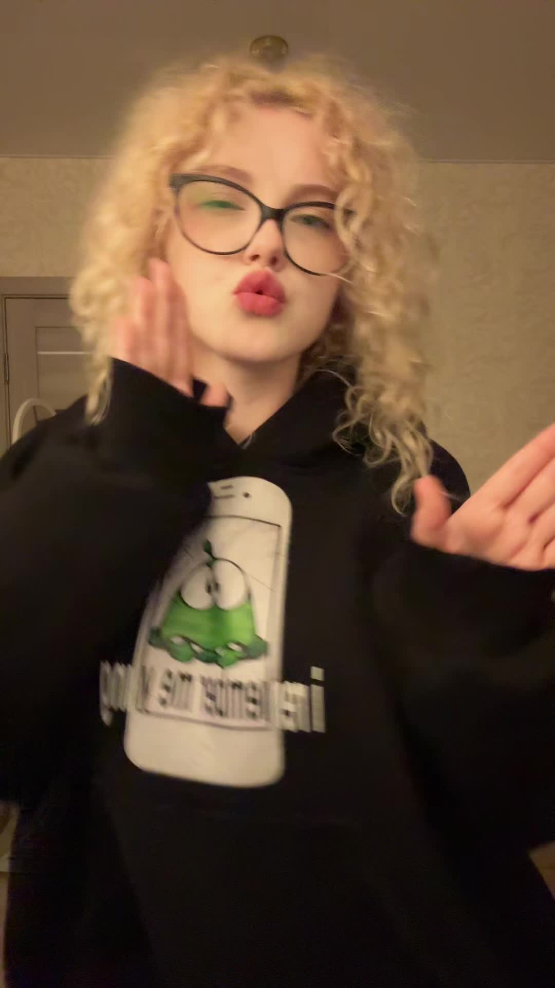 @рия вэсликс <33