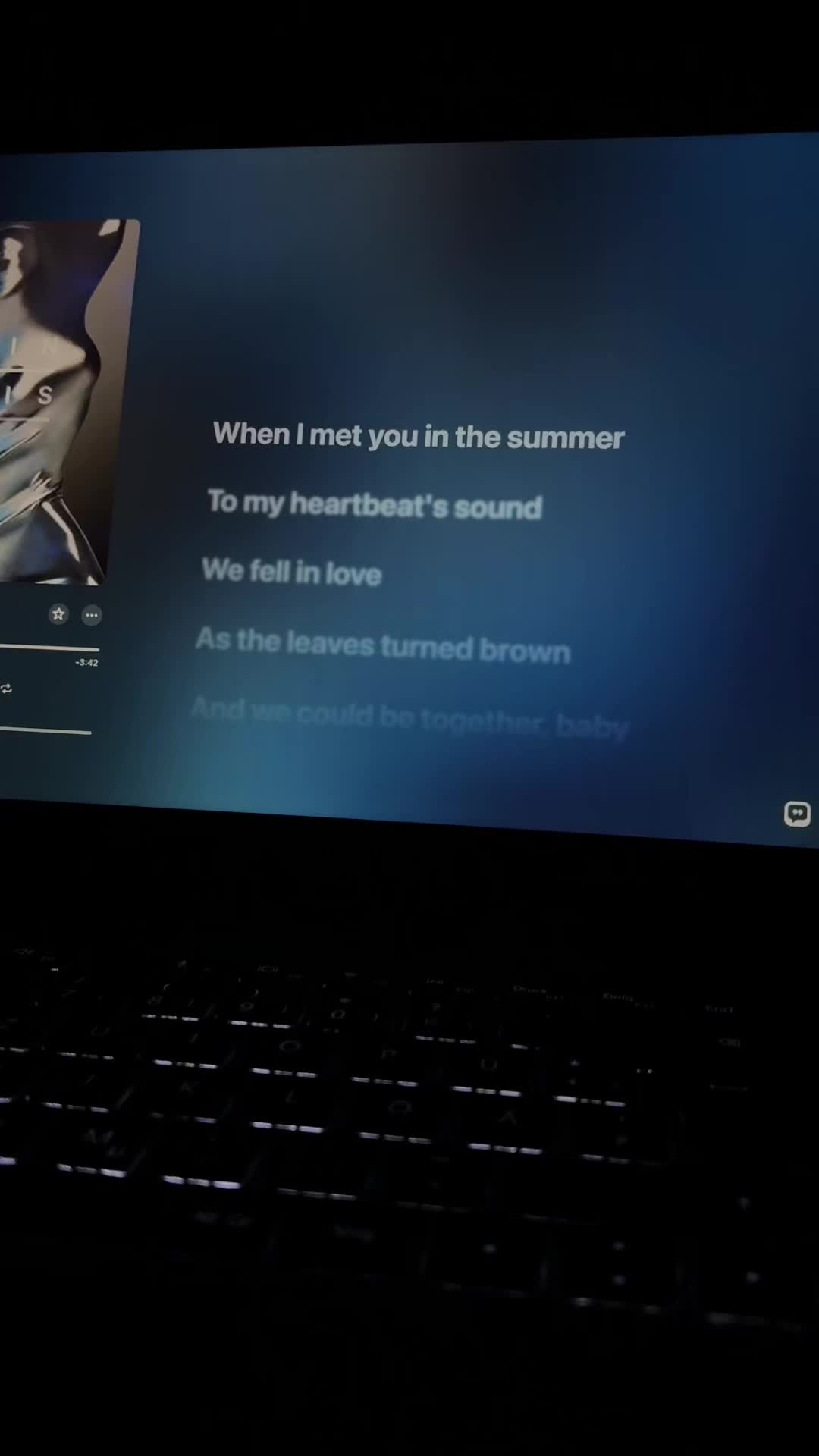 @🎧
