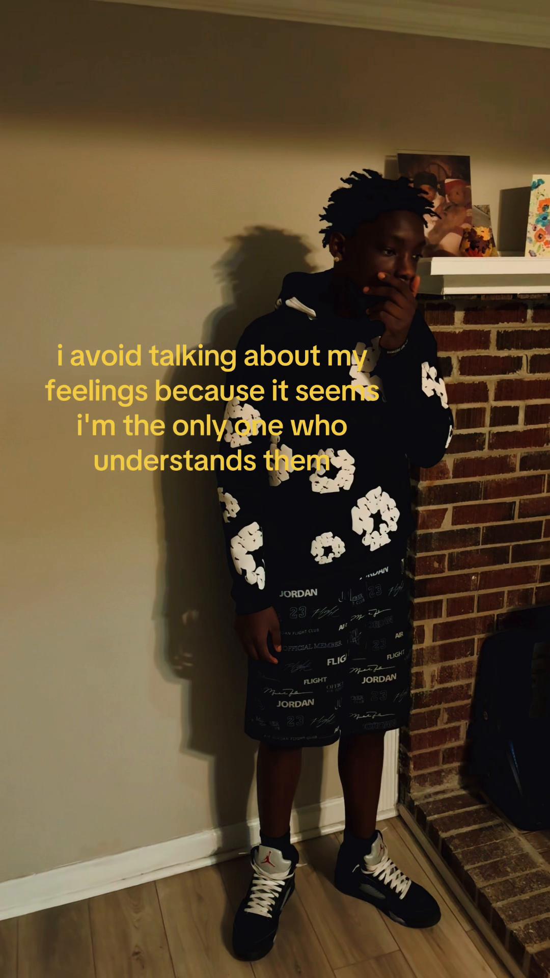 @⃟