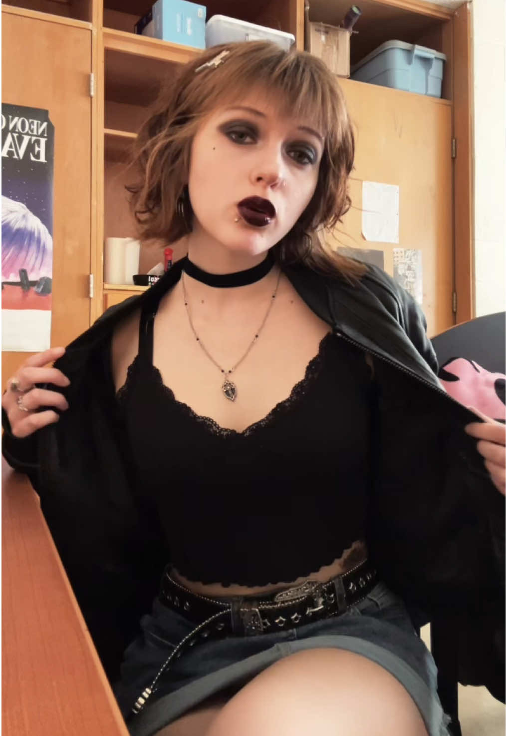 @v <3