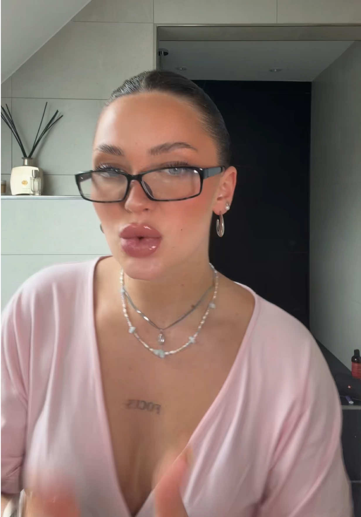 @helena.B