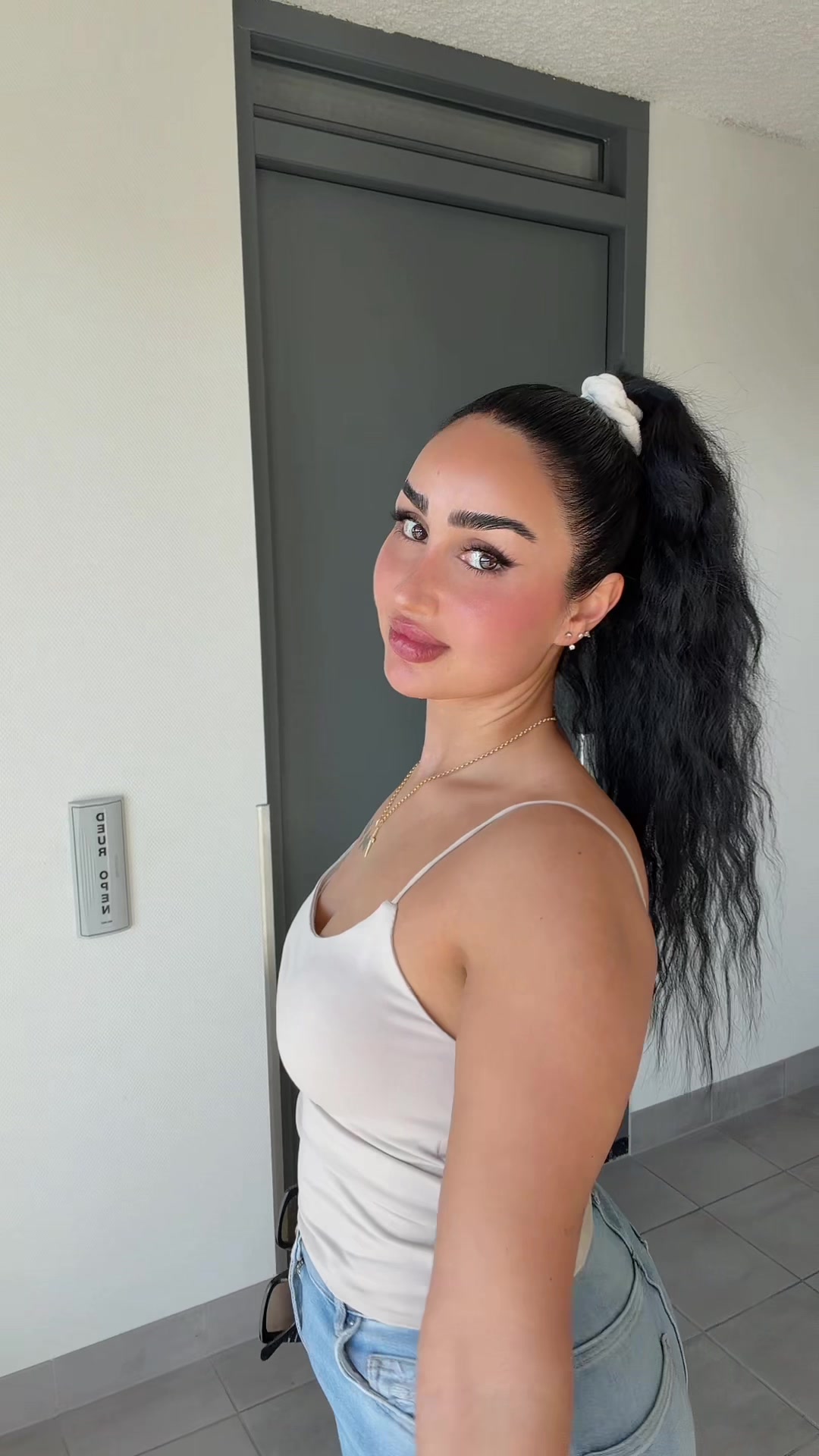 @EllxFit