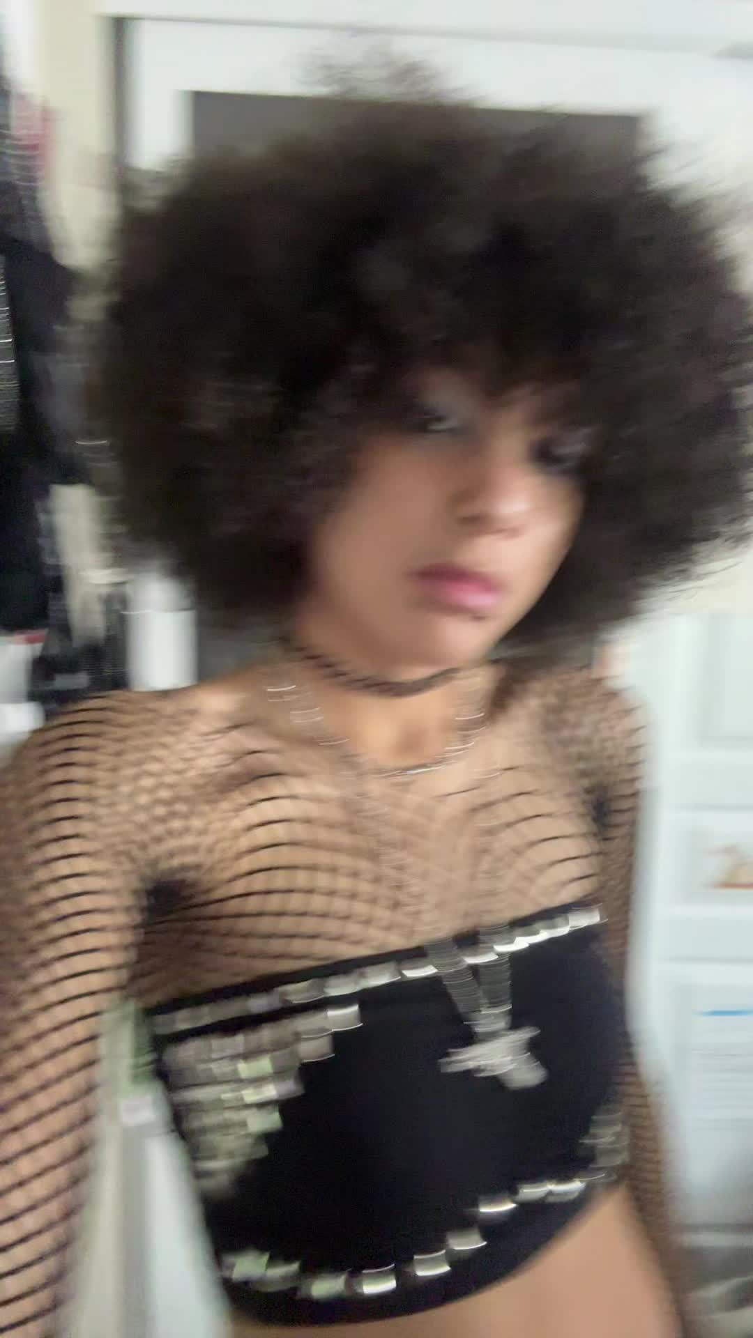 @v 🕷️