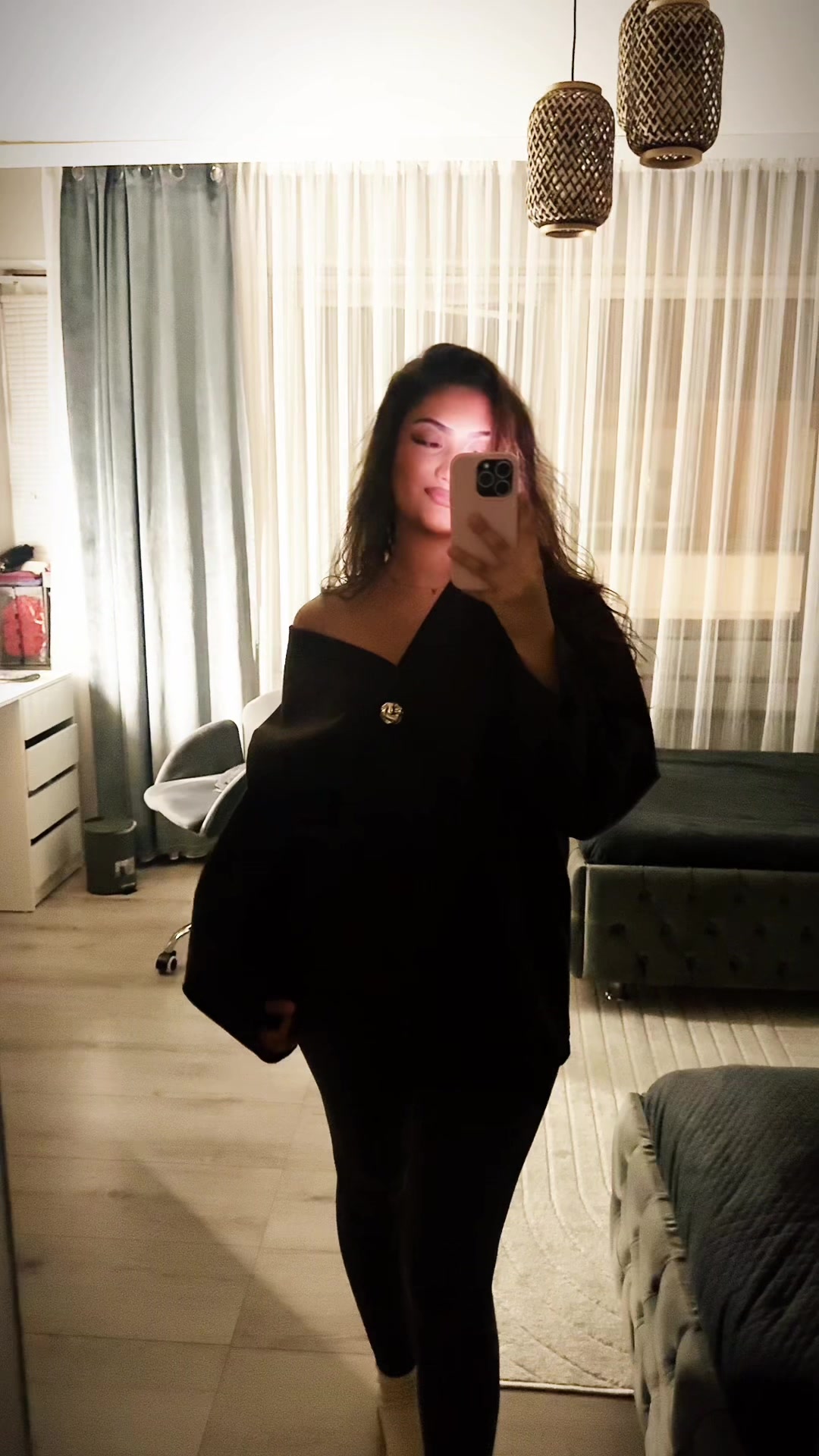 @𝐸🌺