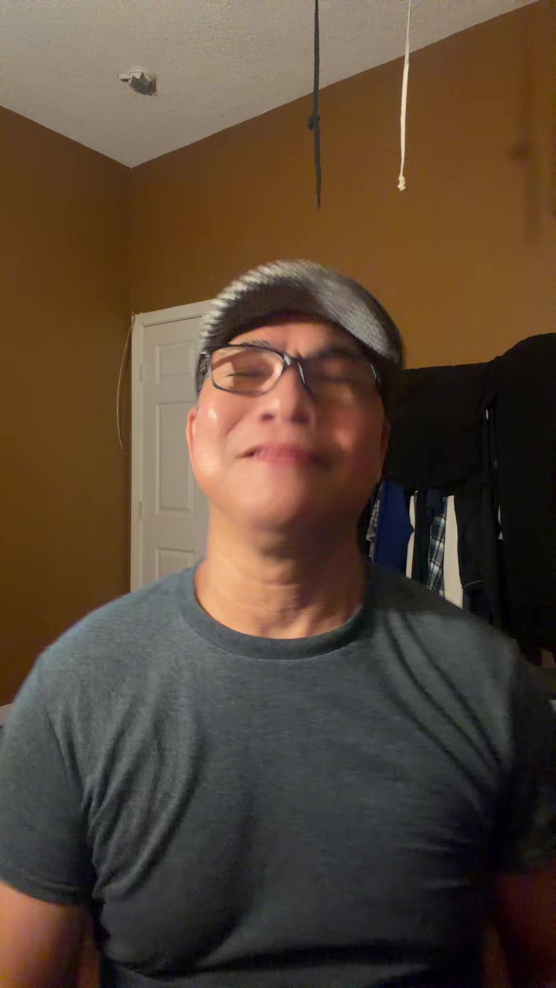 @Kneeroh