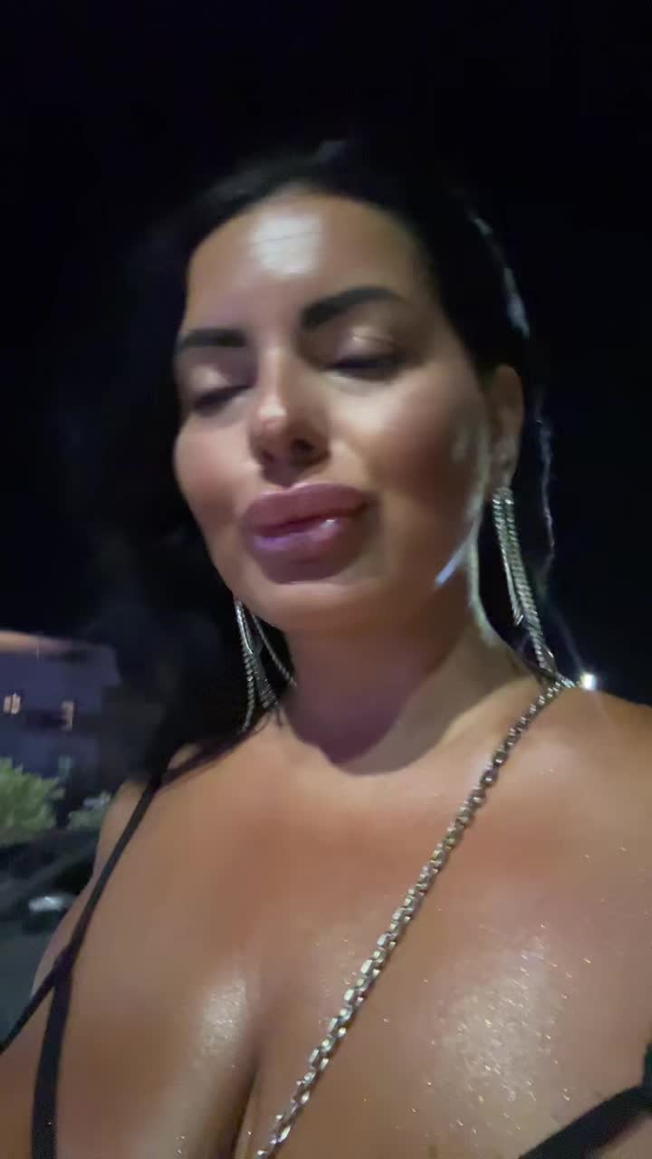 @Carmen Jasmine Esmer