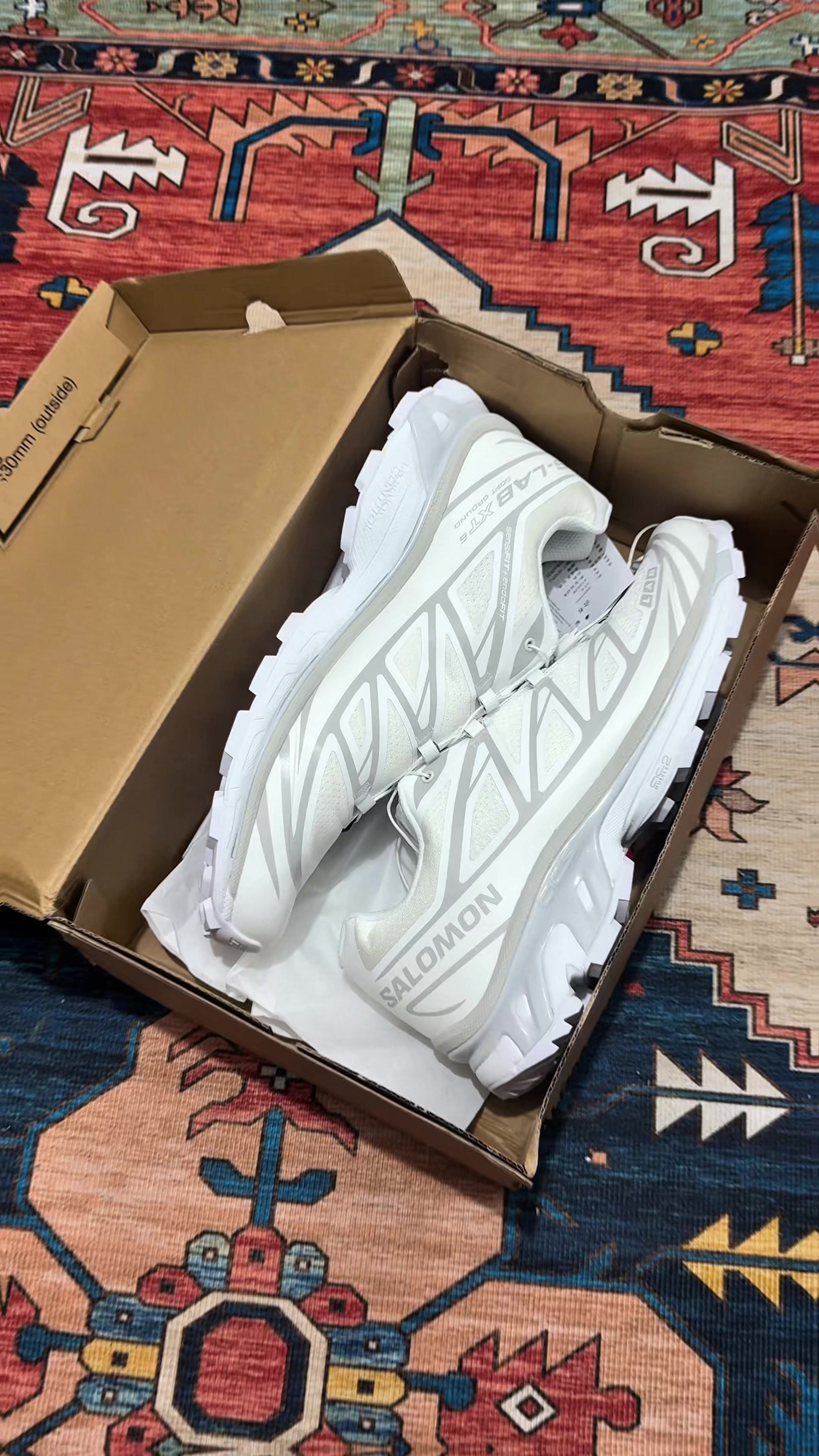 @Wknd Kicks