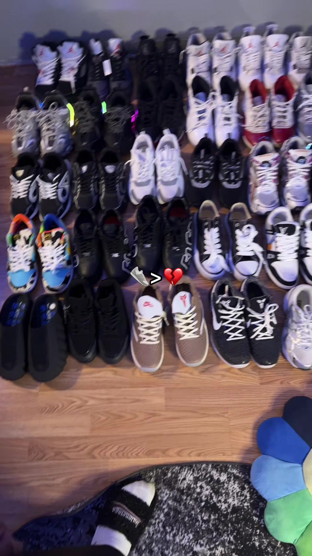 @SneakerLuverDude