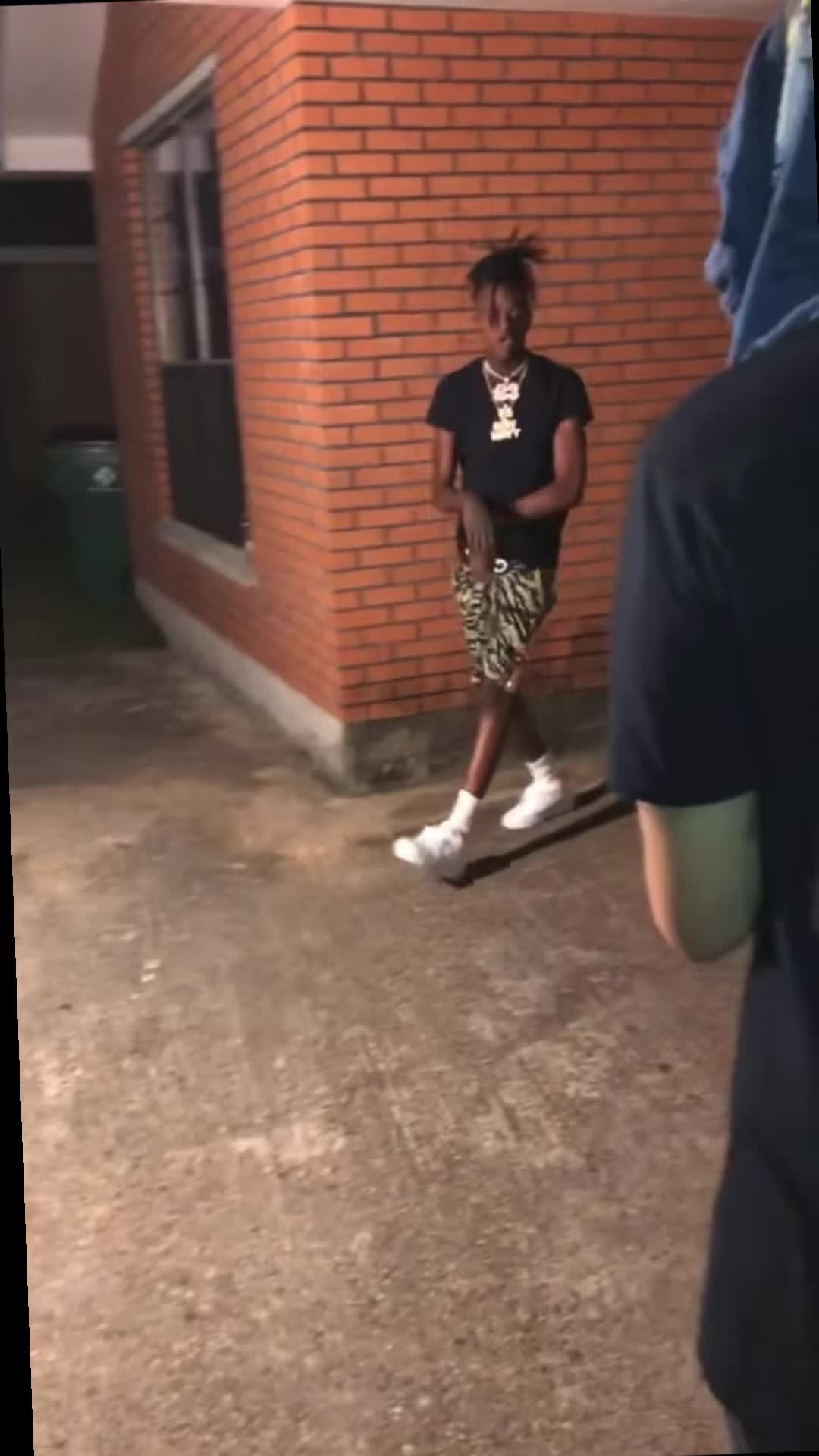 @LL23