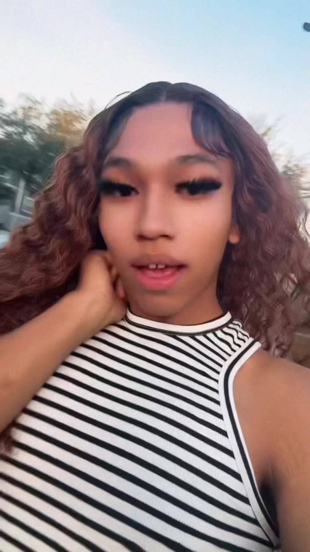 @Tee