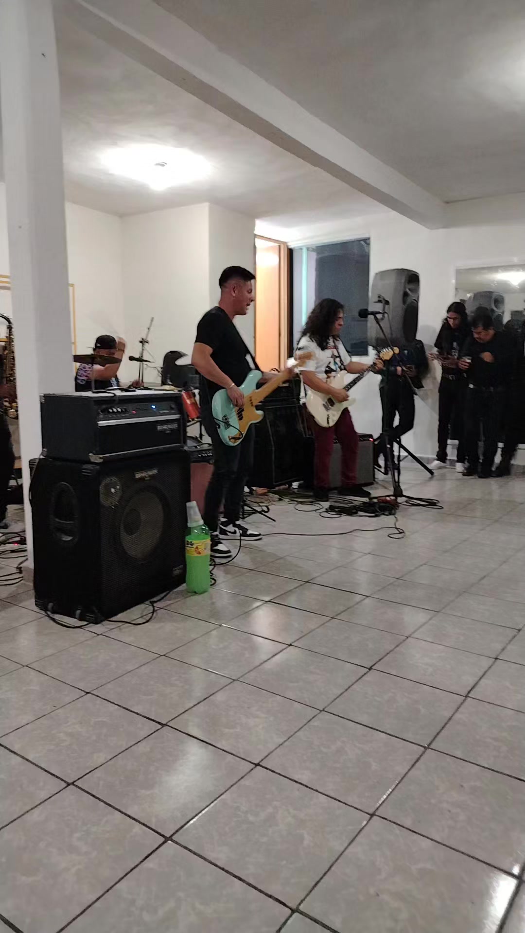 @Brebaje Extraño