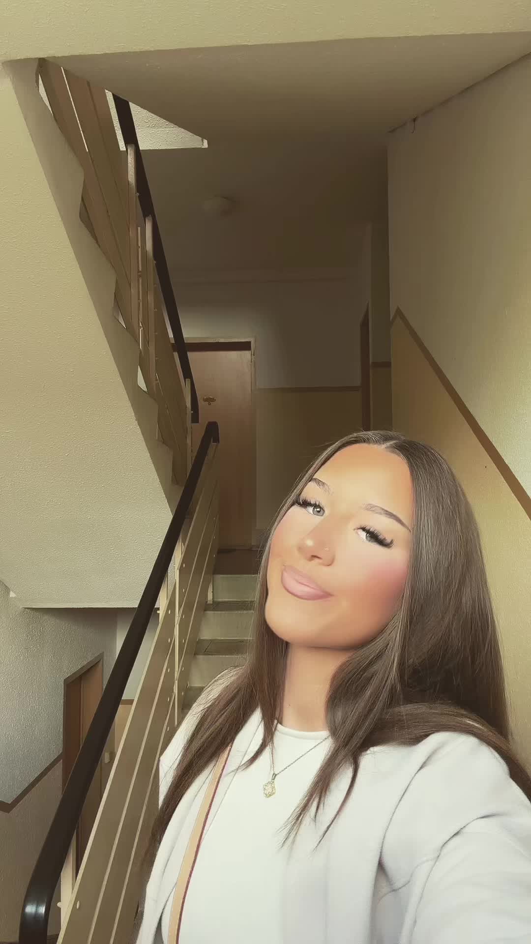 @laura