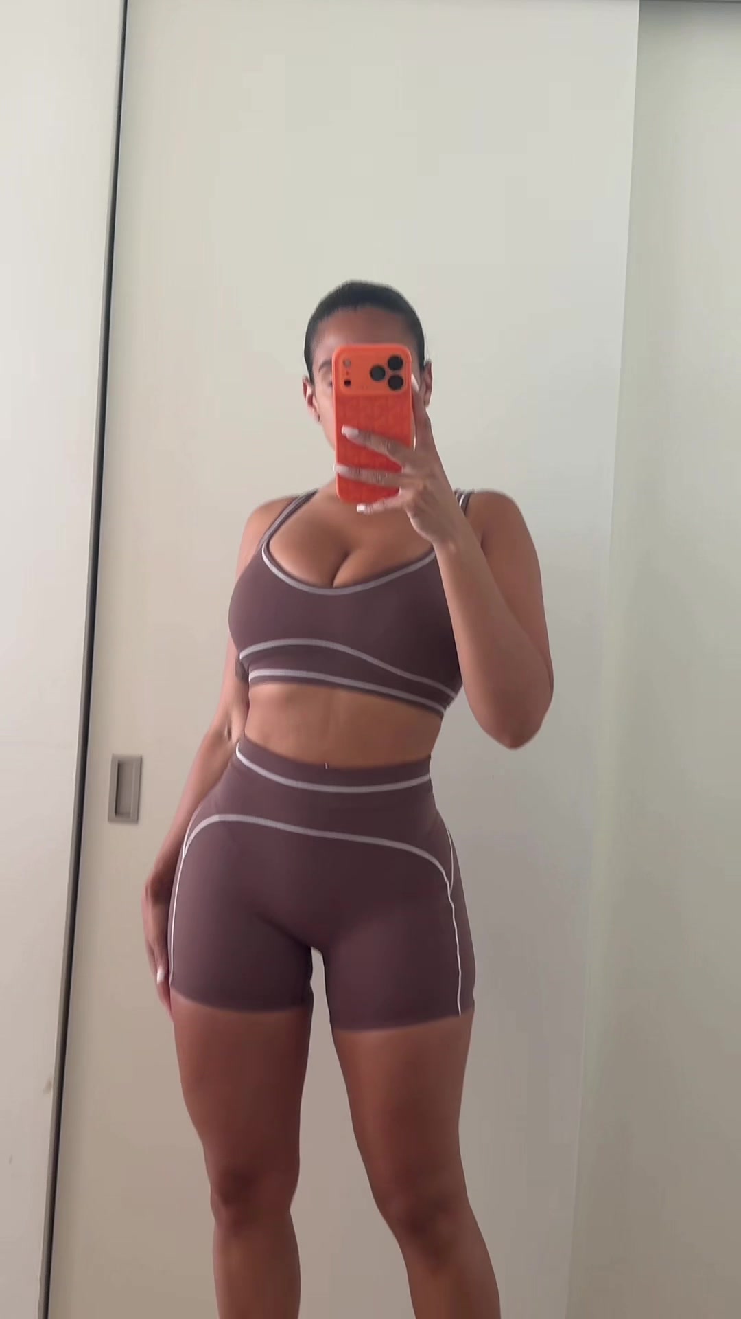 @Ballyy