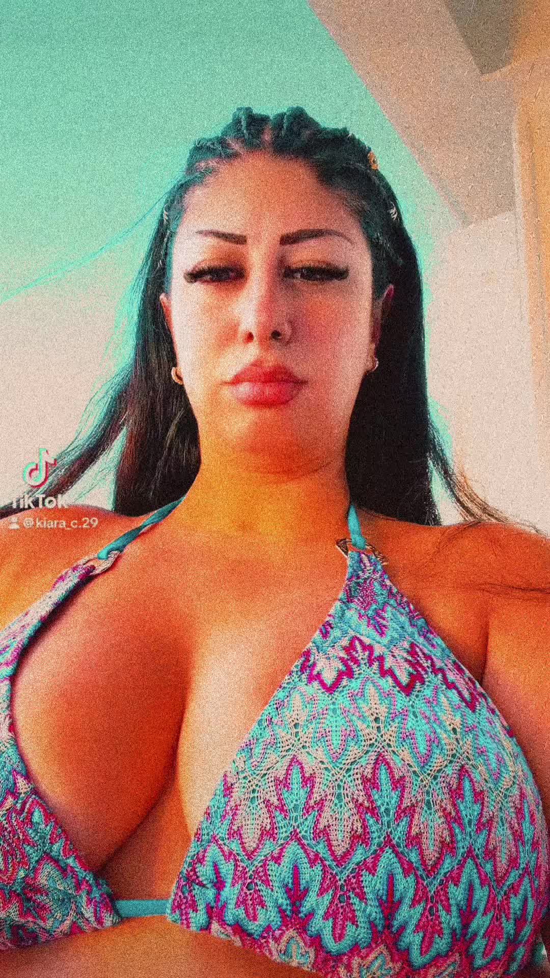 @Kiara💜💣