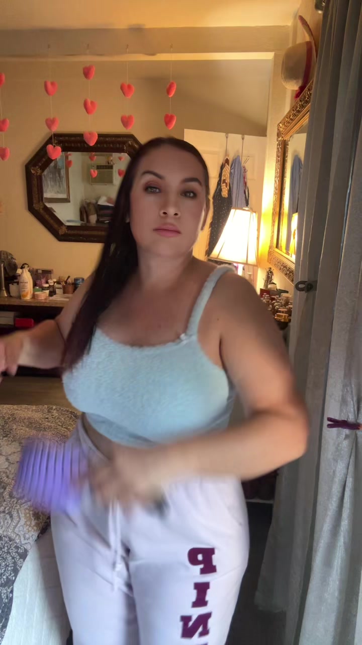 @DULCE LEONA