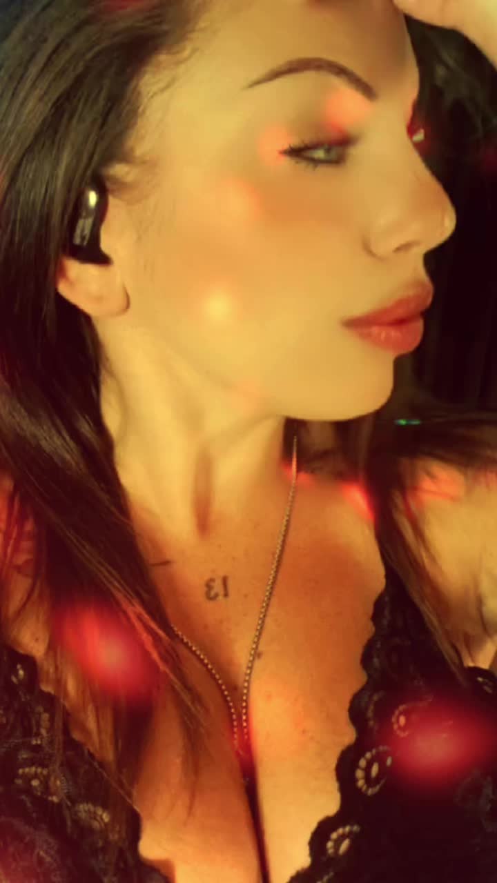 @⚜️❤🔥LA REGINA DI TIK TOK🌹🐿