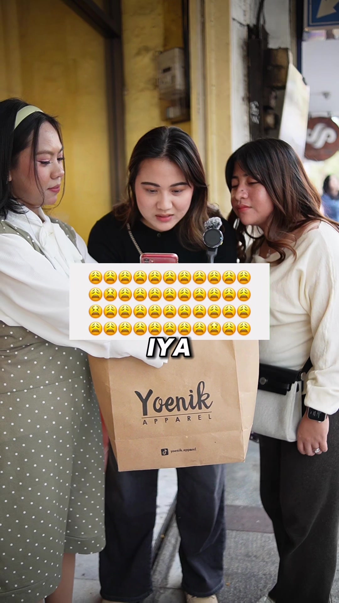 @Yoenik Apparel