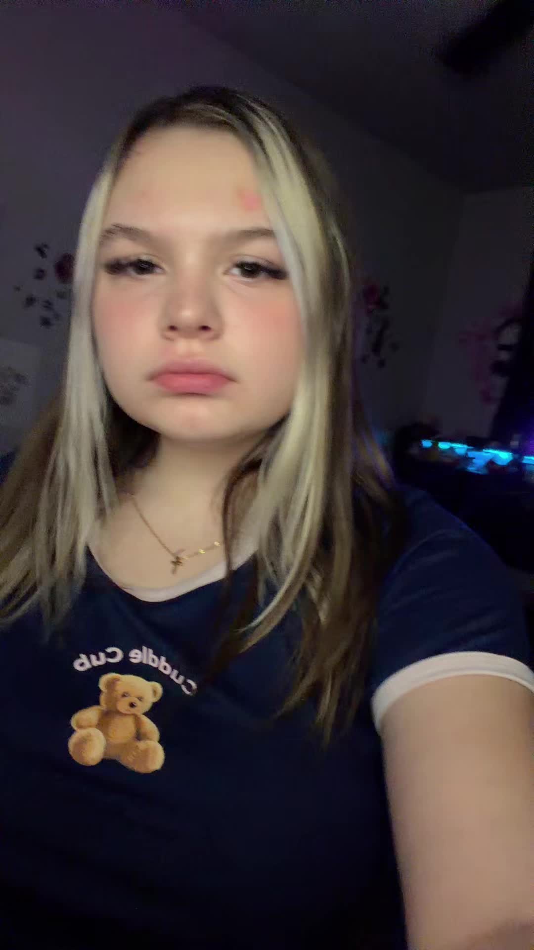 @Raelynnnnnn 💋🙈🌺
