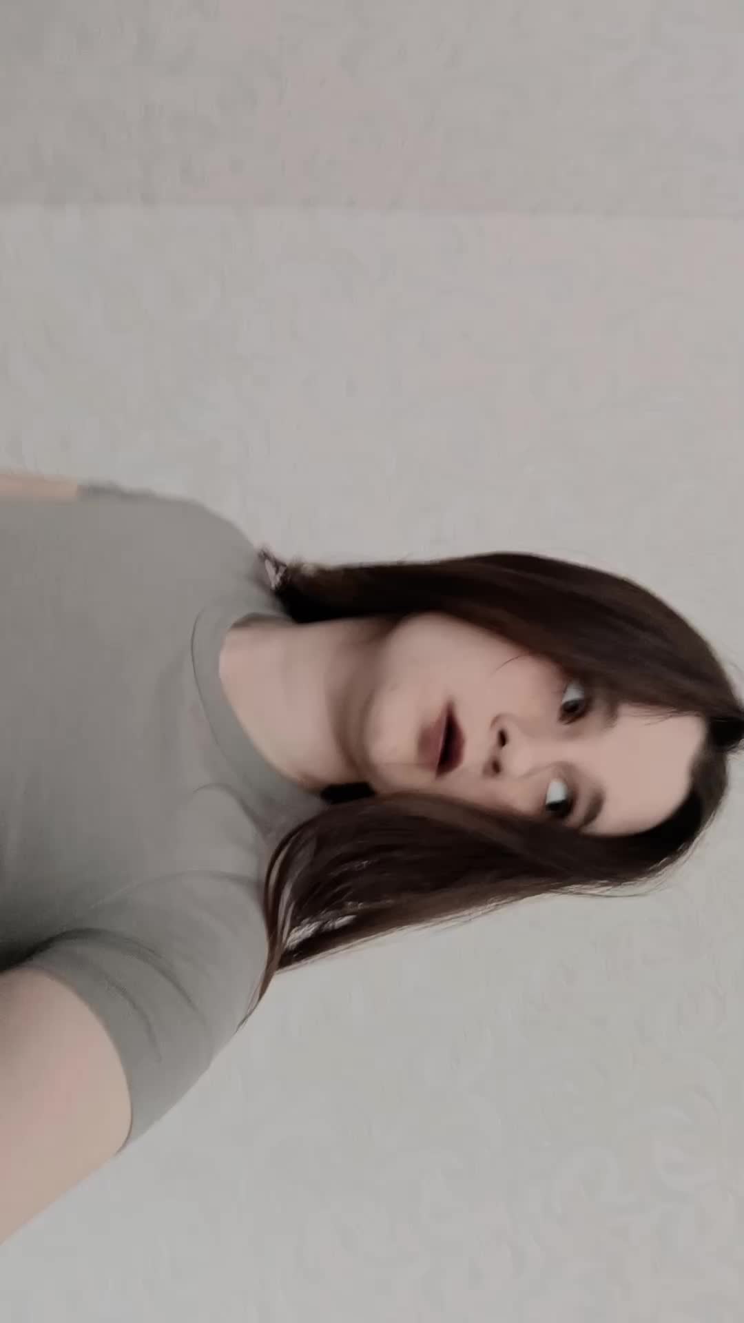 @elliskas20