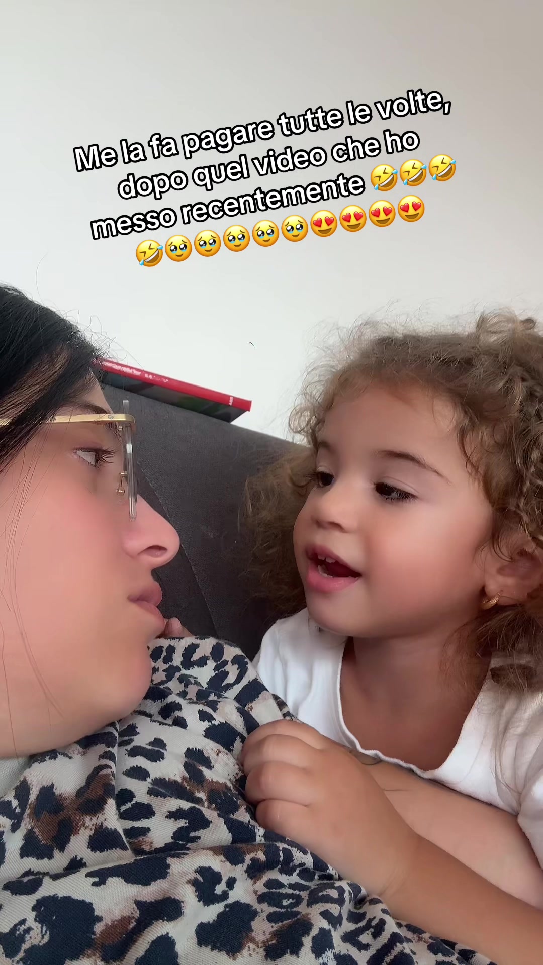 @Desi Simone Zuleyha🎀👨👩👧