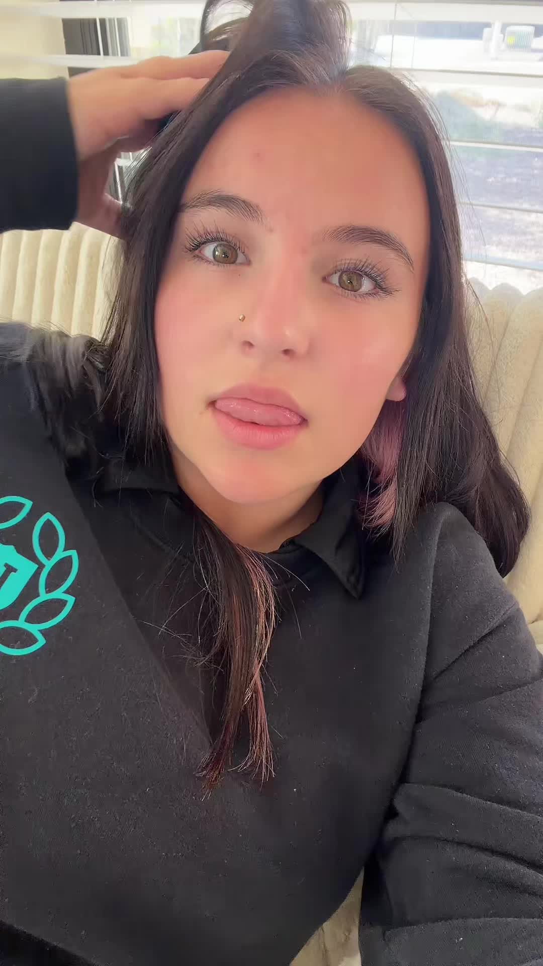@⃟