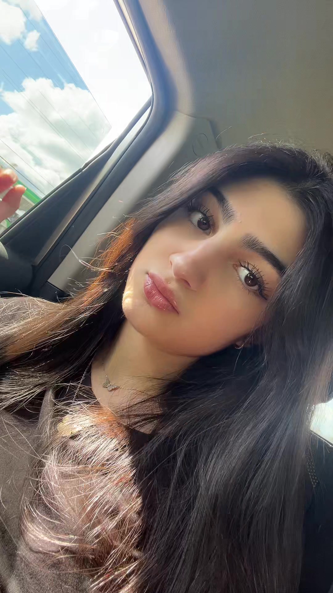 @ნიკოლი