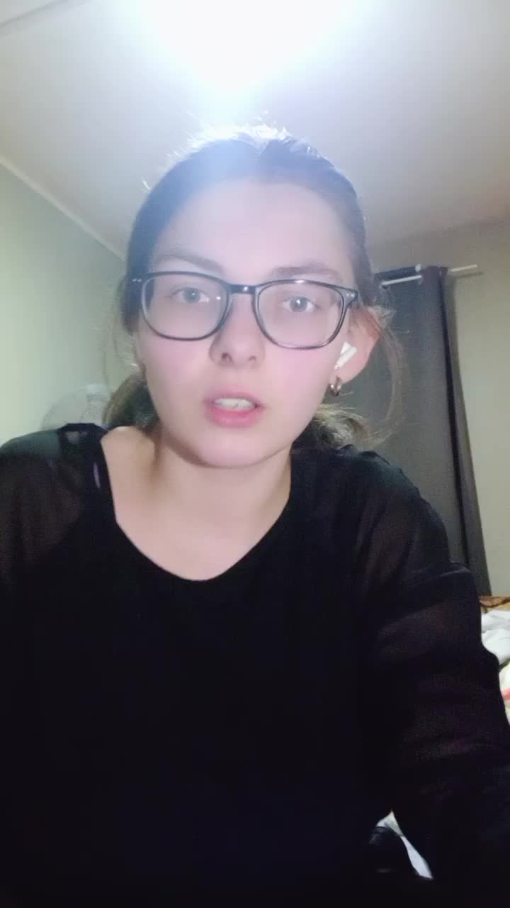 @Victoria🇪🇸🇧🇪🇮🇩