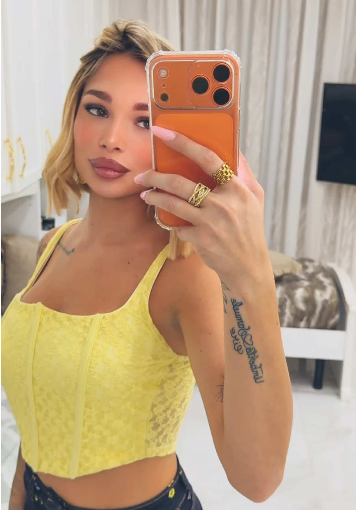 @Təodora🍒