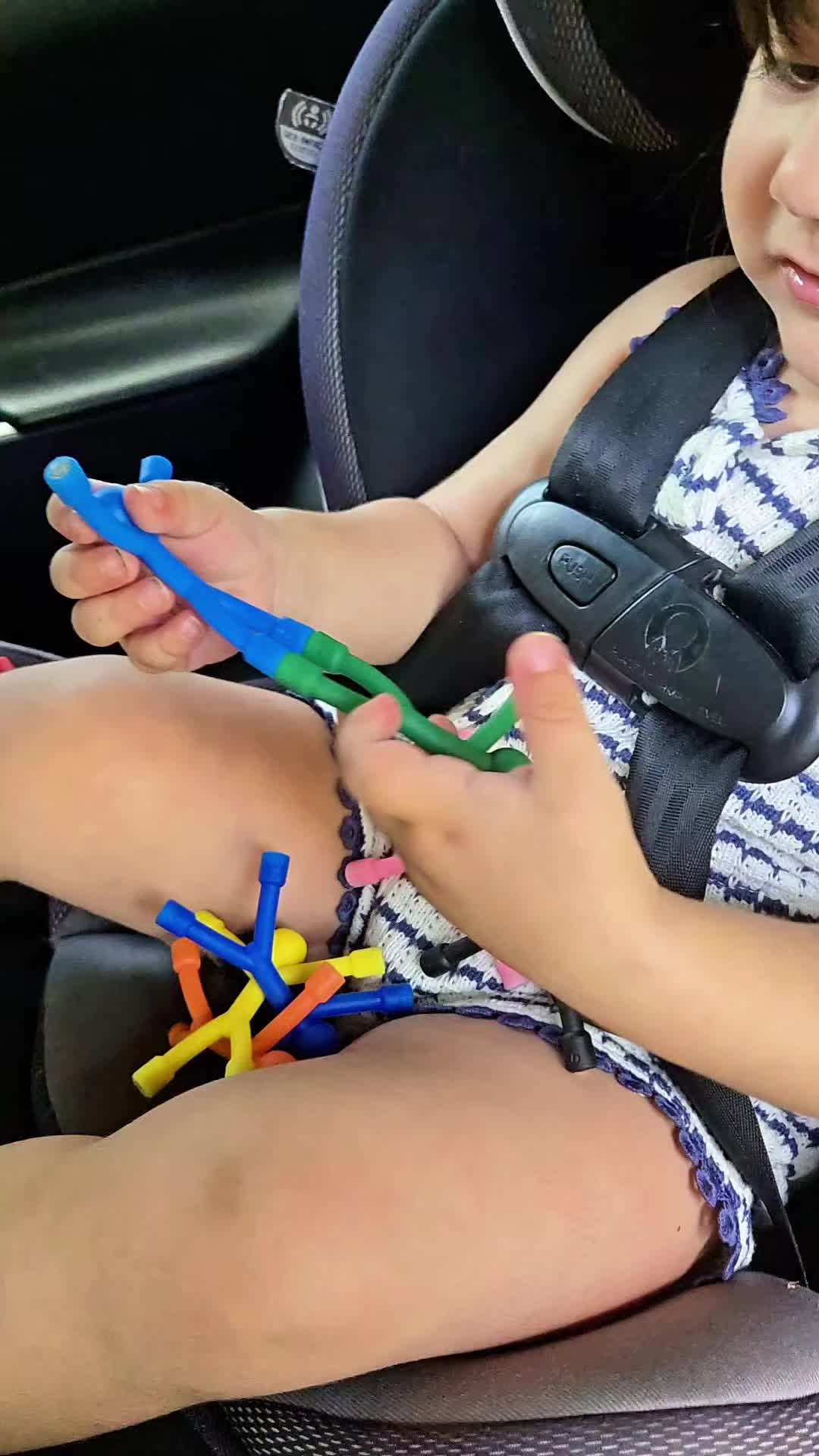 @YeinysVibes