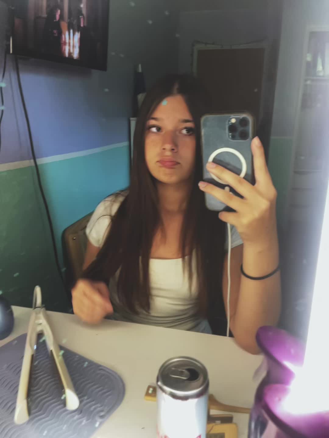 @🦄