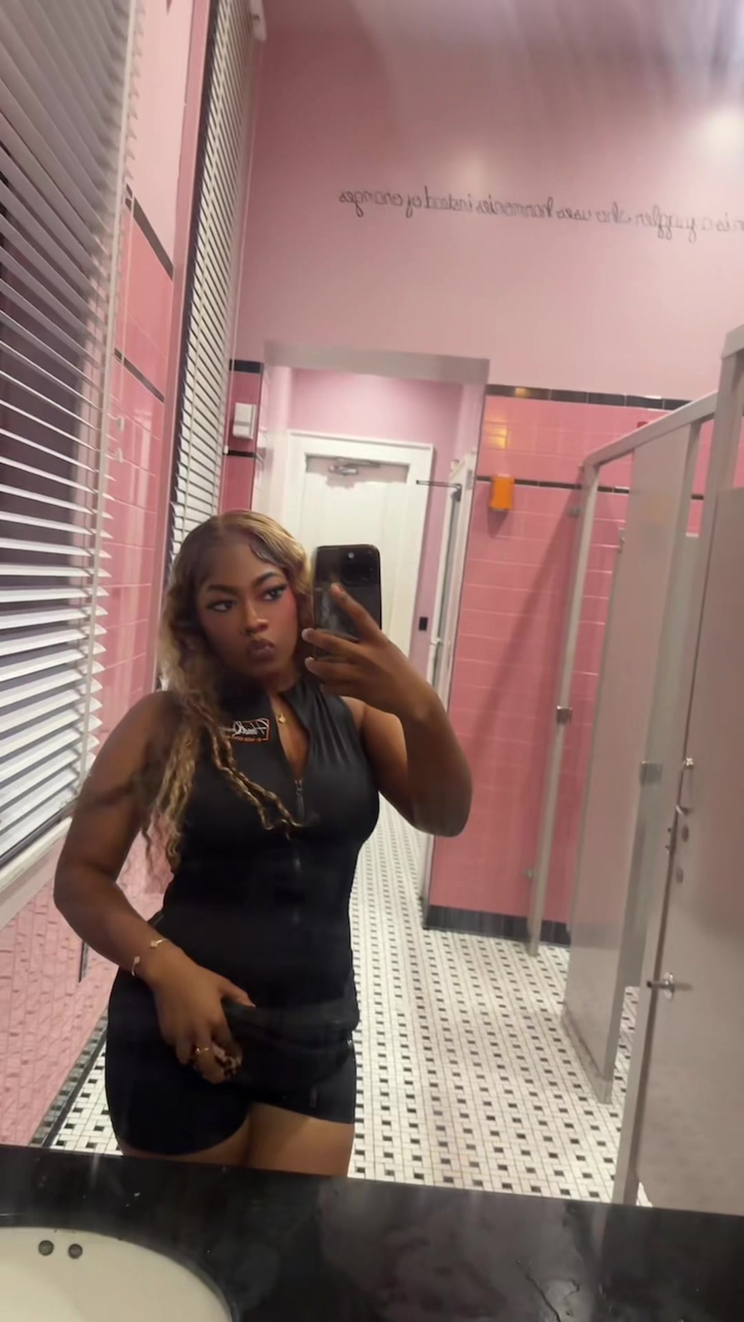 @TheBiggestB💋