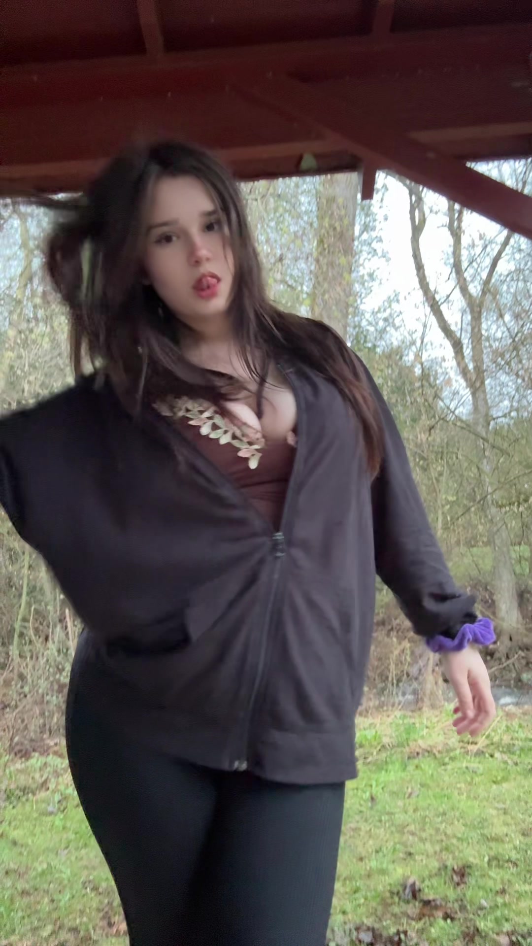 @Ashley Valxo