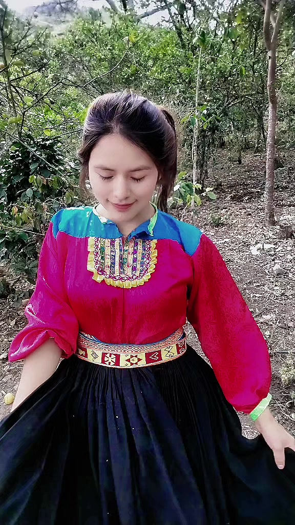 @Luna.
