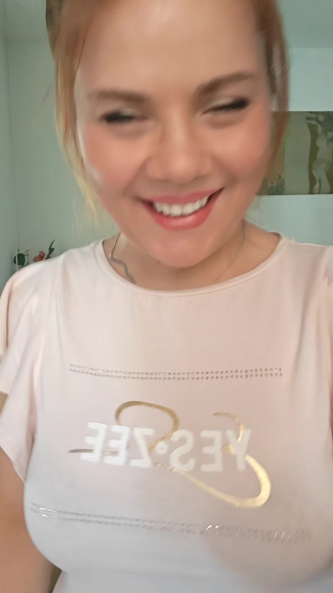 @MiKI 🌸🌹🌹🌹
