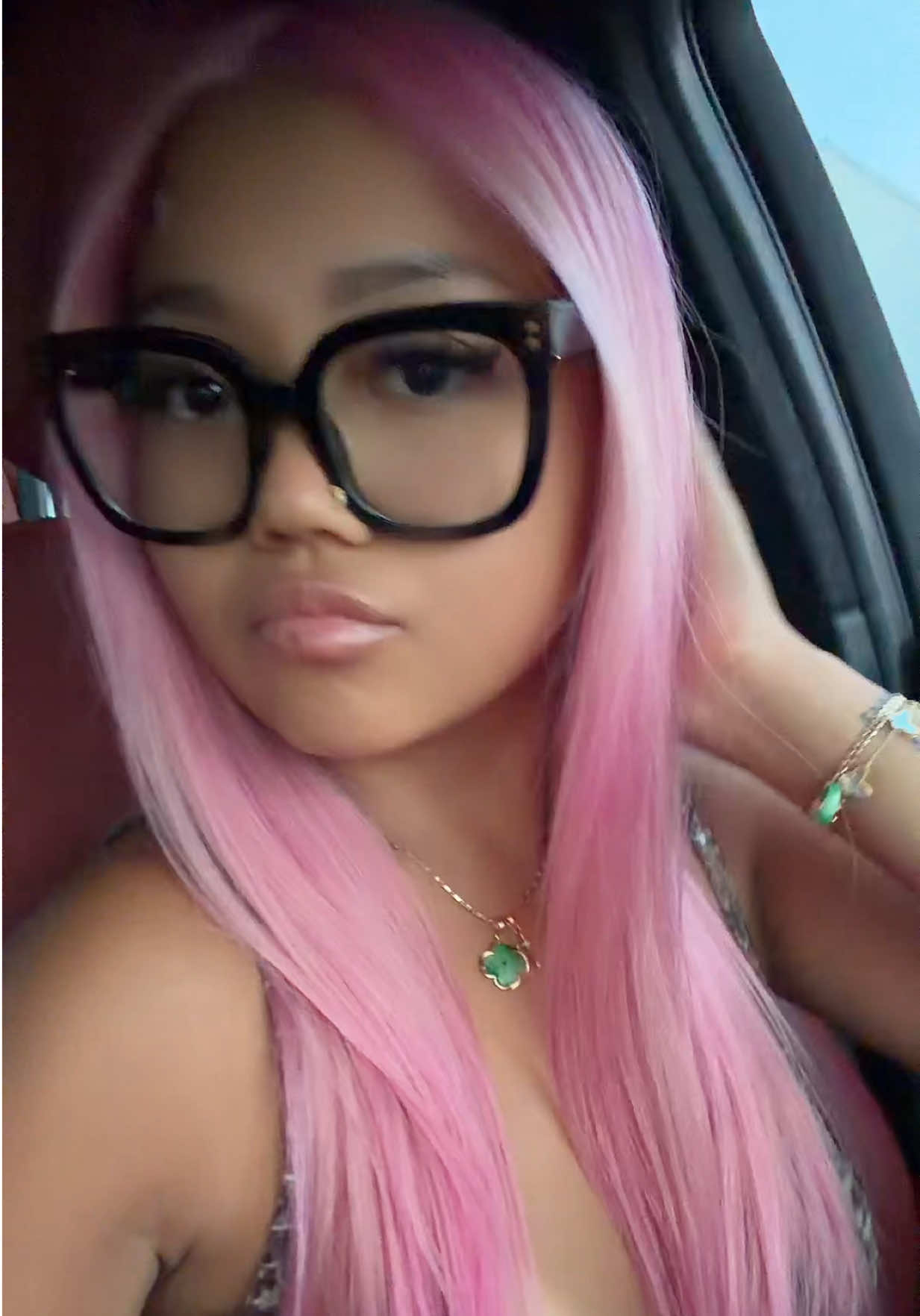 @Caitlyn Pham . ° 。♡ ⑅ ⊹ . °