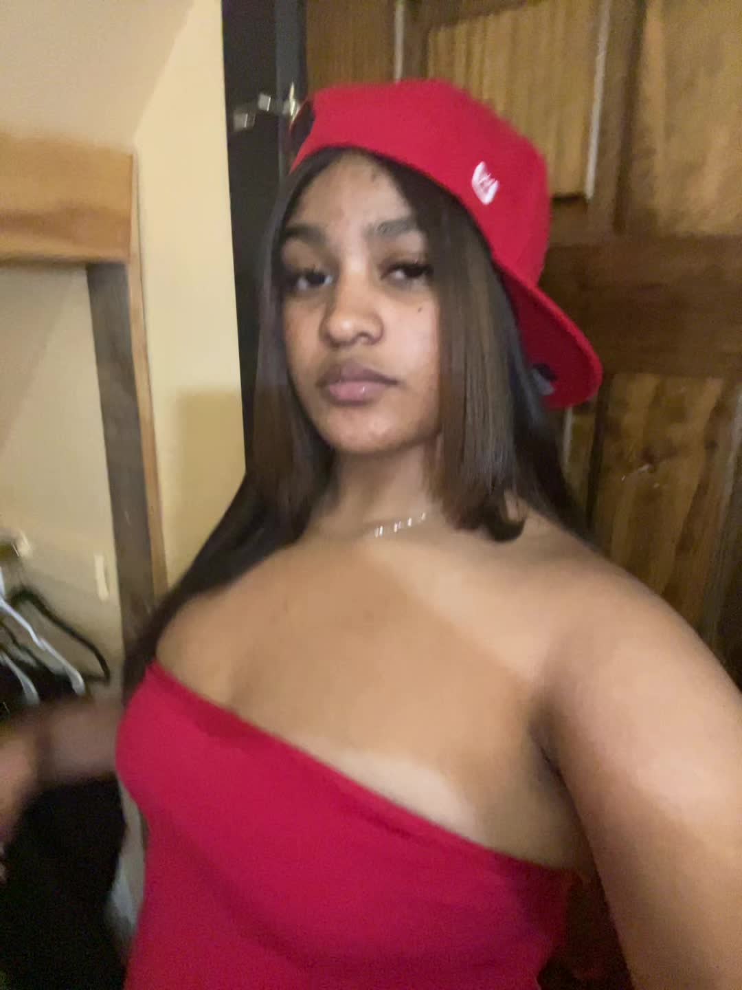 @Just Niki💁🏽&zwj;♀️