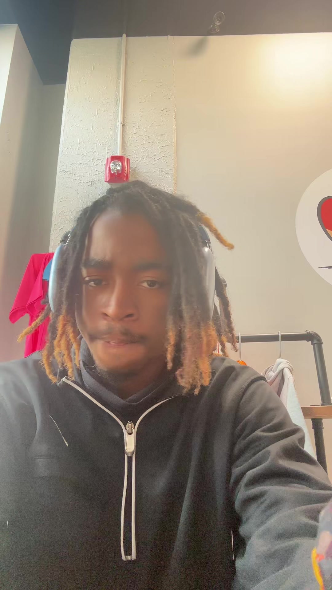 @Zy