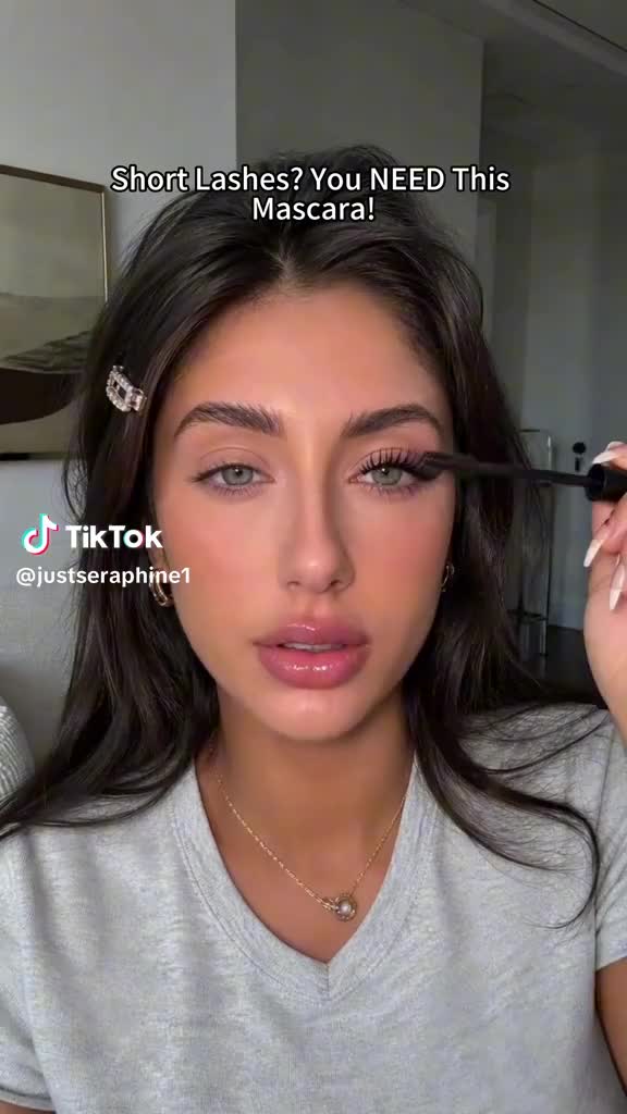 @farnazdeura2424