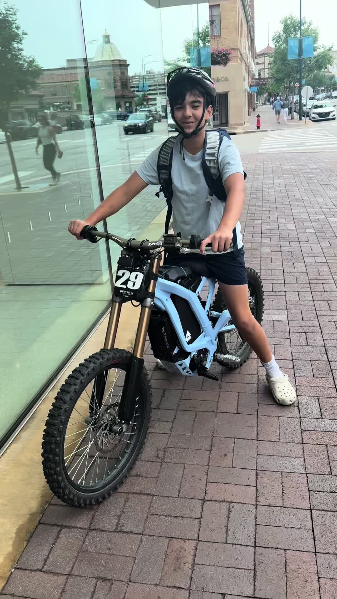 @Lbx.Christian