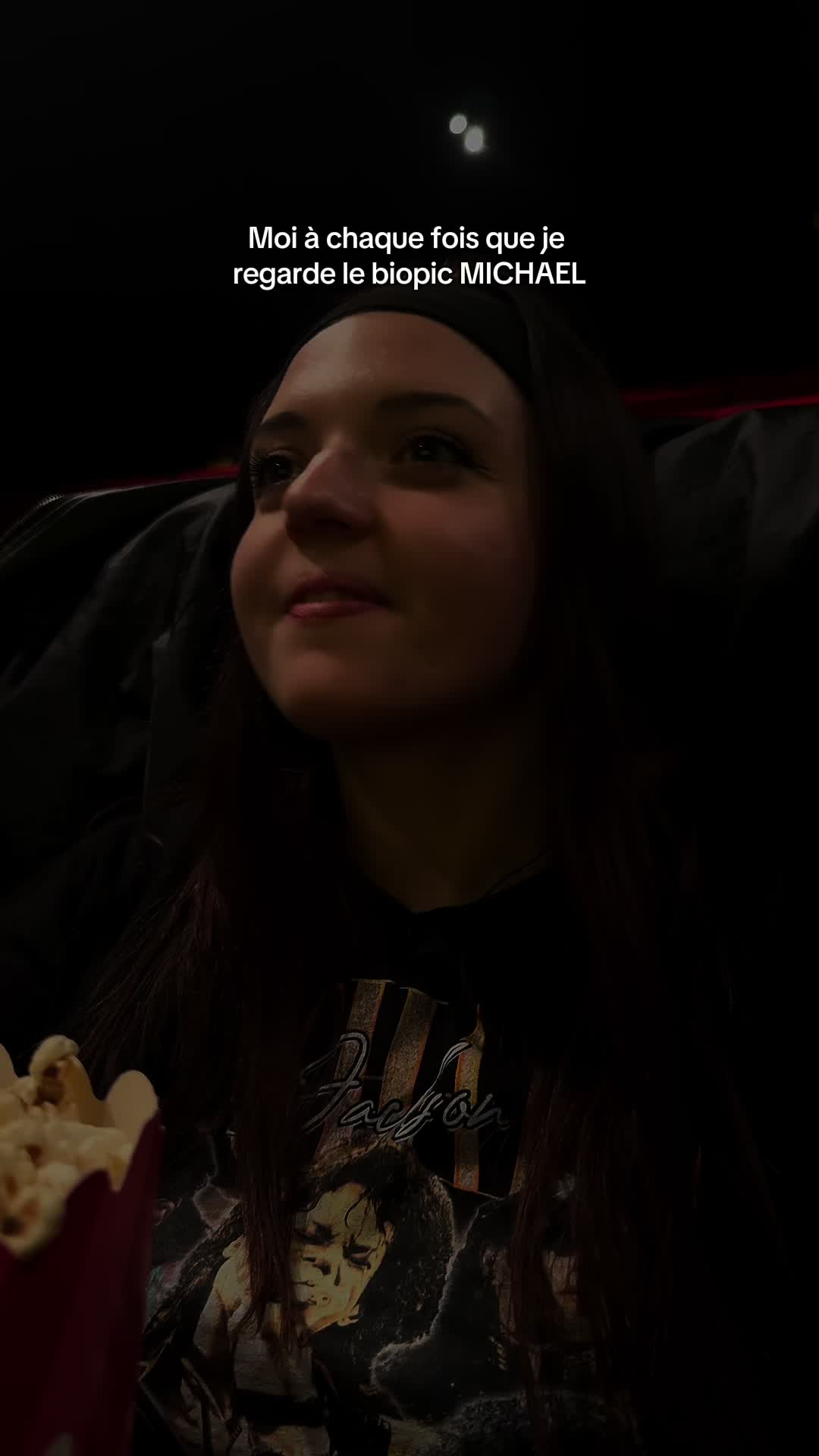 @𝑴𝒐&nbsp;𝒗𝒊𝒆 🍿