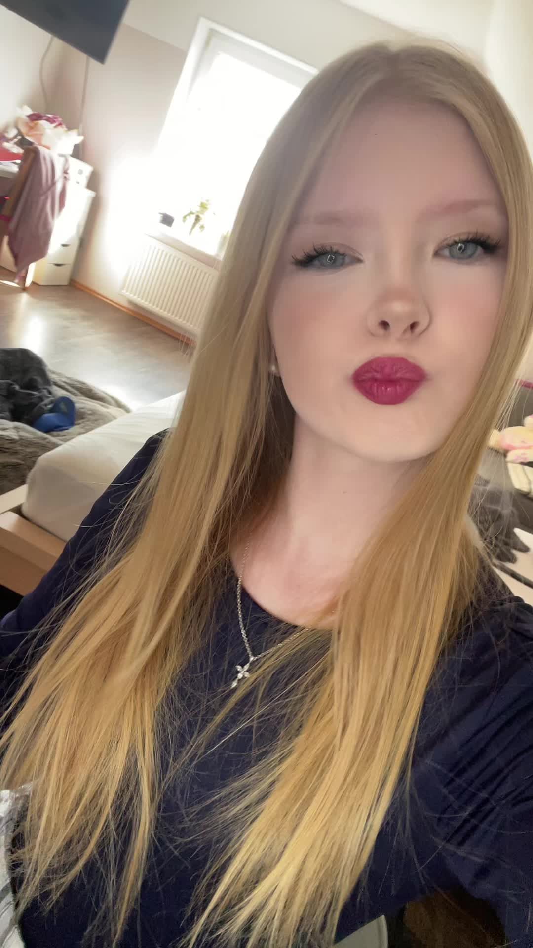 @emelyerdbeere
