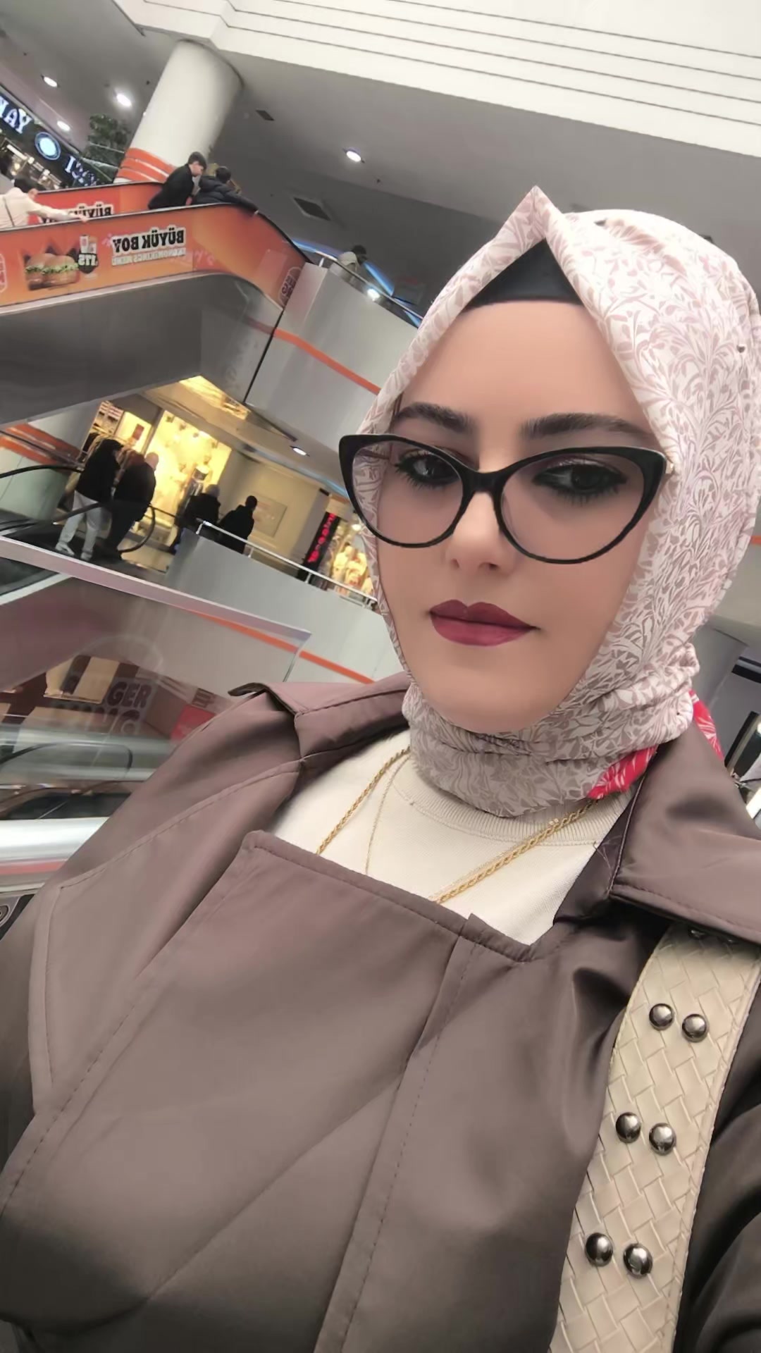 @Derya Bsari37