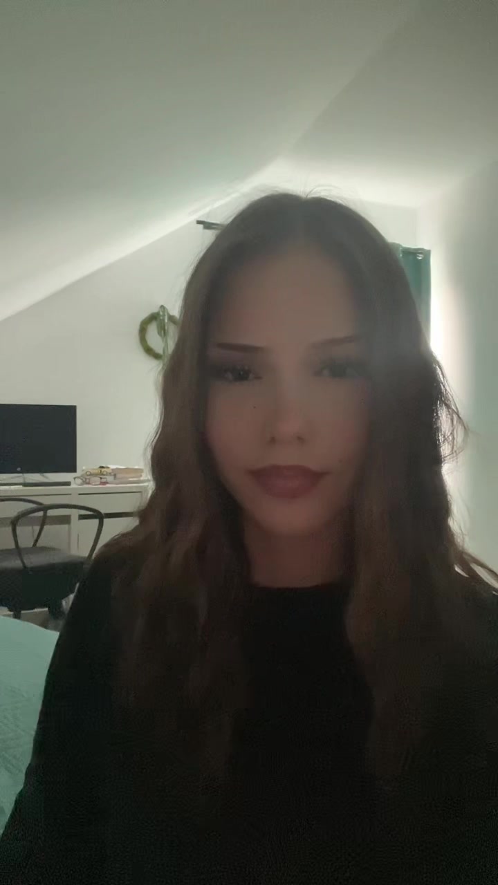 @𝐚𝐧𝐢𝐚˚₊✩‧₊