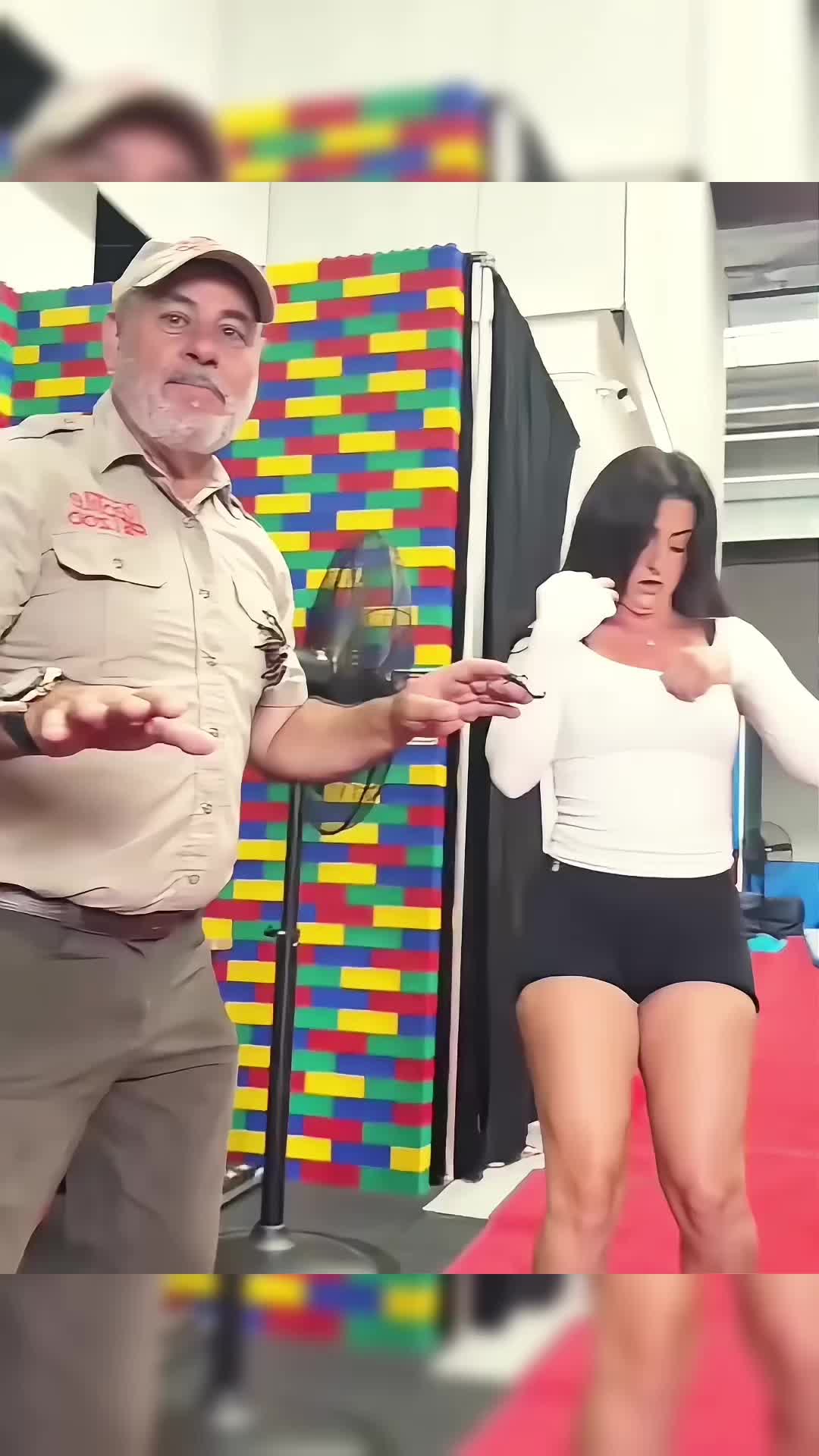@lens_up_