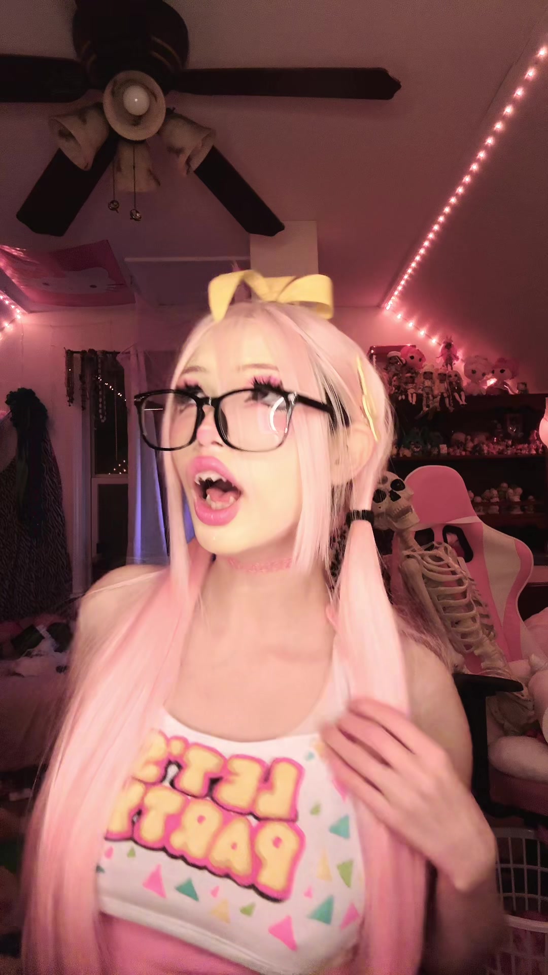 @️