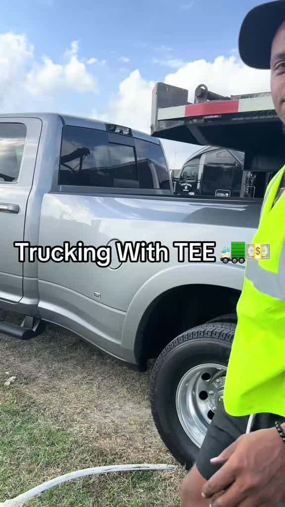 @Tee